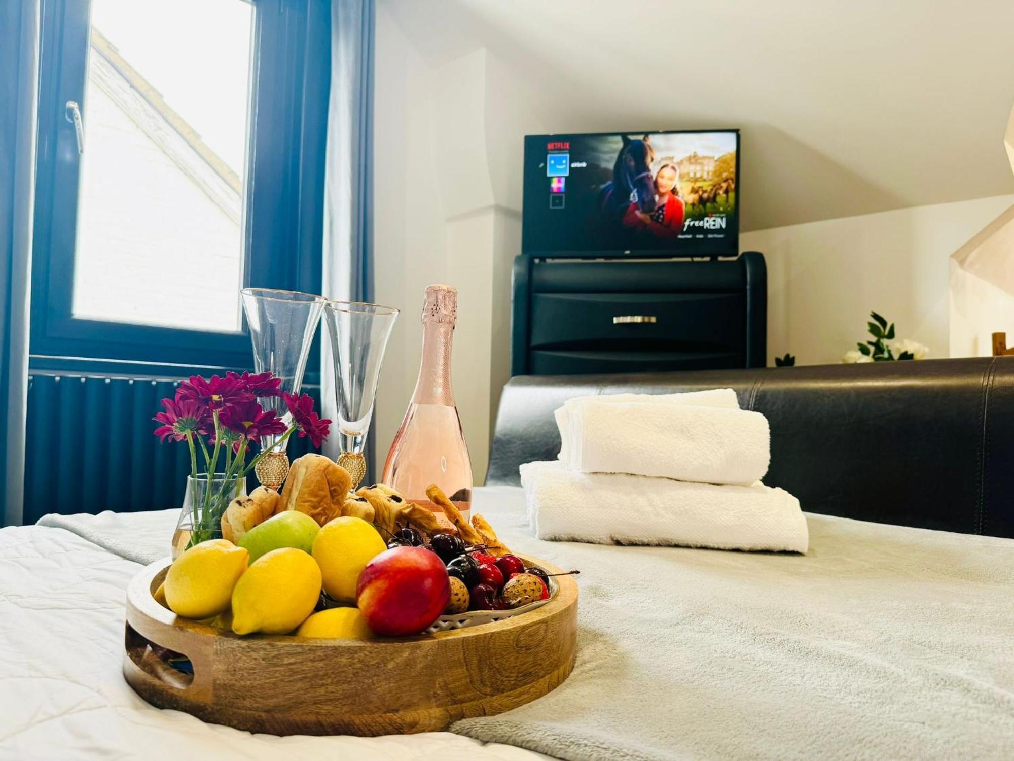 Am Victorian House Hotel Luton  Ngoại thất bức ảnh